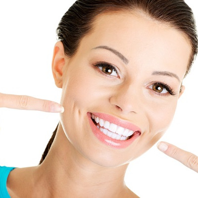 Отбеливание зубов в домашних условиях: 7 популярных мифов